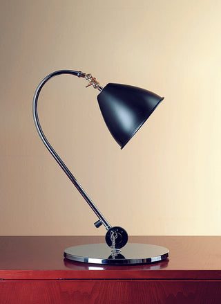 nero-desk-lamp